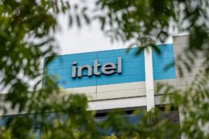 Read more about the article Inside Intel’s SambaNova bid: the AI chip land grab intensifies