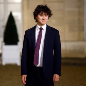 Read more about the article How a 24‑year‑old founder pulled Meta AI stars to her startup