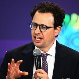 Read more about the article Why the U.S. Just Barred Anthropic Across Government — What’s Next